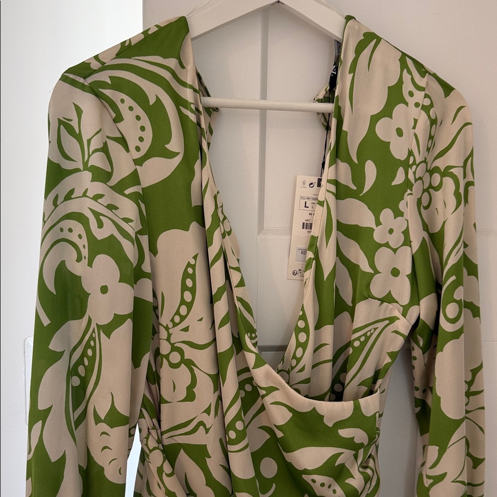 Zara Green and Cream Floral Midi Dress